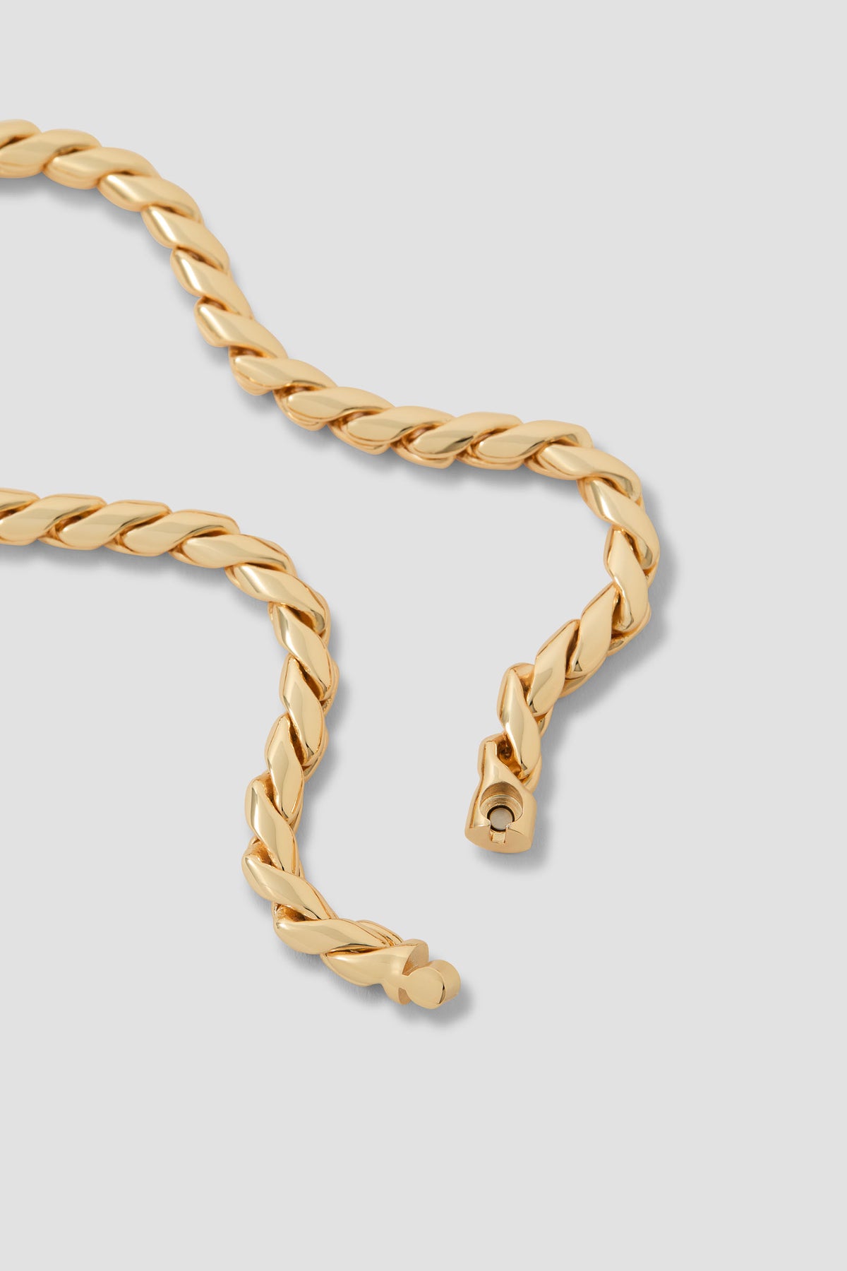 Chelsea Chain necklace - side view | womens gold chain