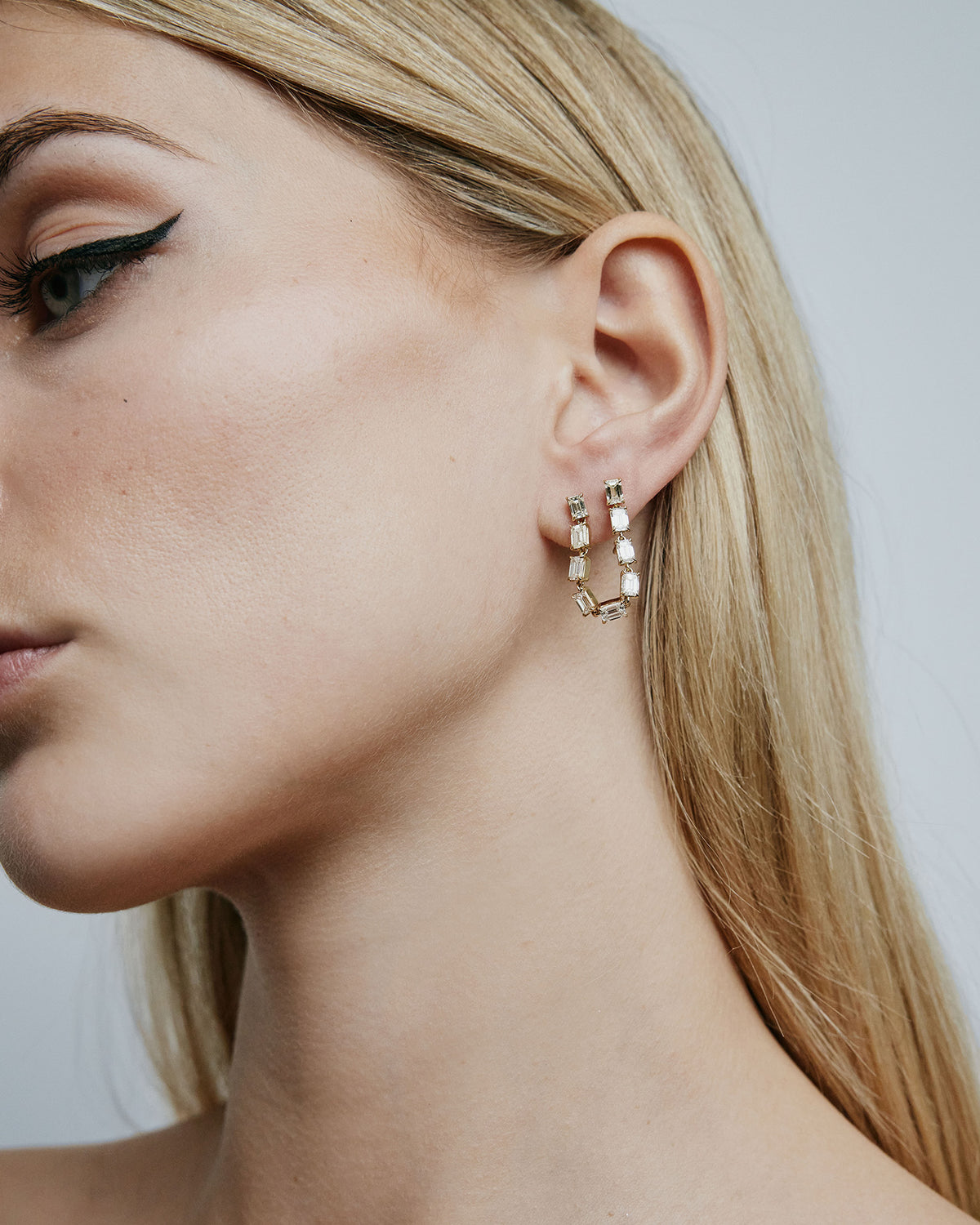 JF Lab - Emerald Cut Convertible Drop Earrings 18K gold earring - close-up detail | lab grown diamond earrings