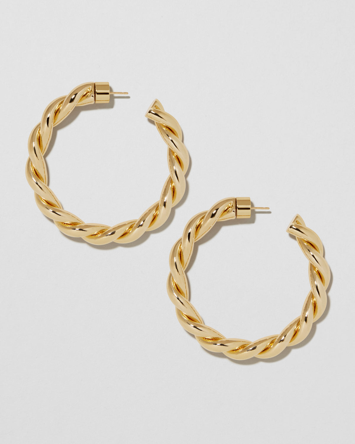 1.5" Twisted Lilly Baby Hoops gold earring - close-up detail | hoop earrings