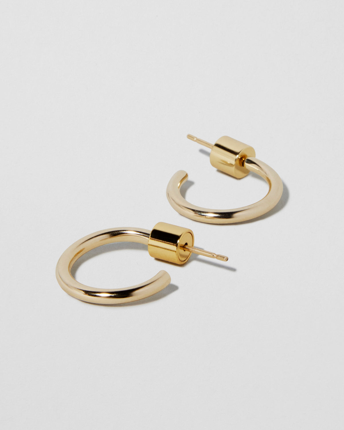 Thread Huggies earring - worn look | gold threader earrings